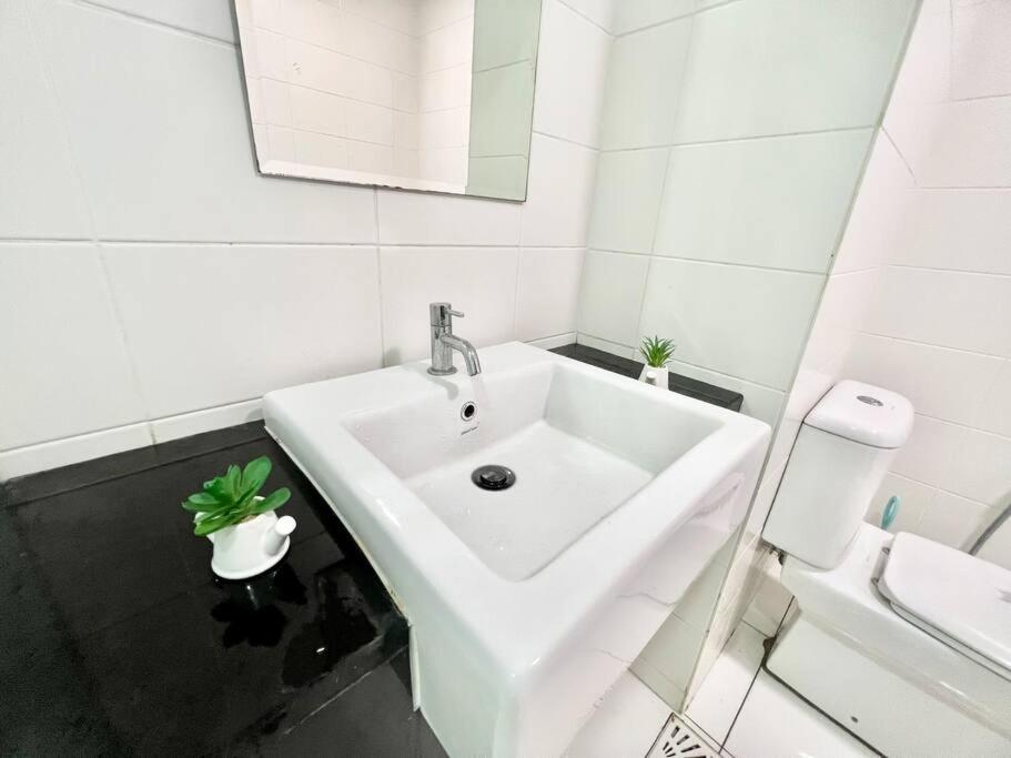 F 1-5 Pax 3Bed Cozy Home Studio Trefoil Setia Alam Wifi & Tv Shah Alam Bagian luar foto